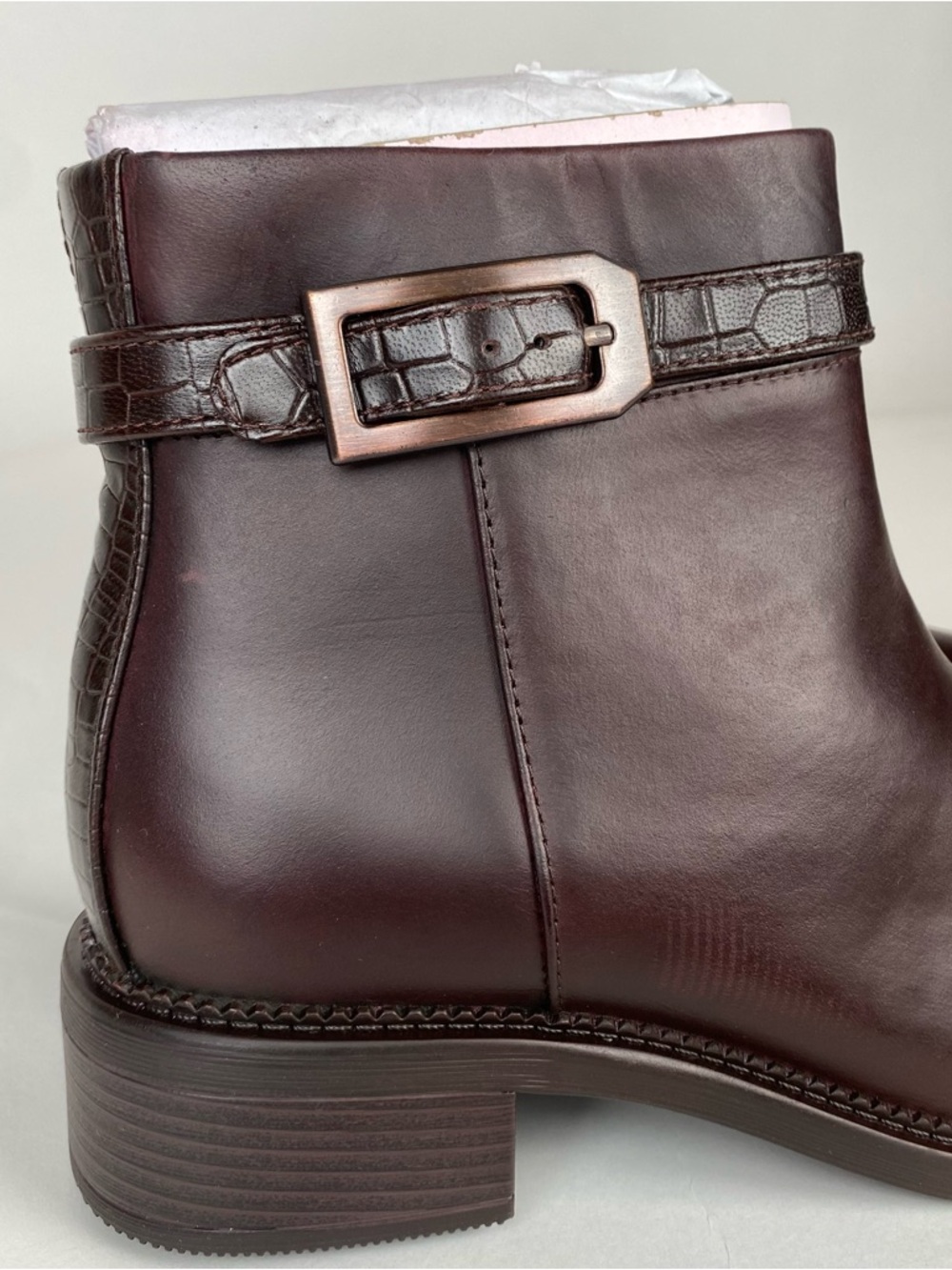 NWT Clarks Women's Maye Grace Bordeaux Leather Ankle Boot‎ - 7 WIDE - Picture 4 of 11